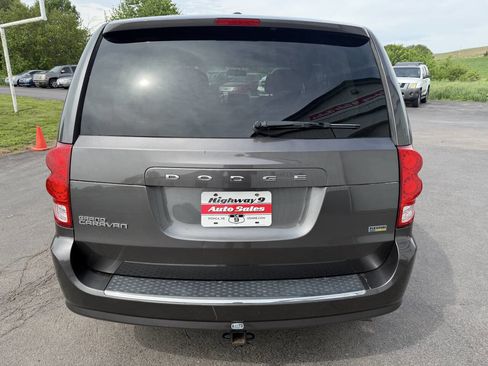 Used 2016 Dodge Grand Caravan SE w/ Quick Order Package 29E SE FWD image 4