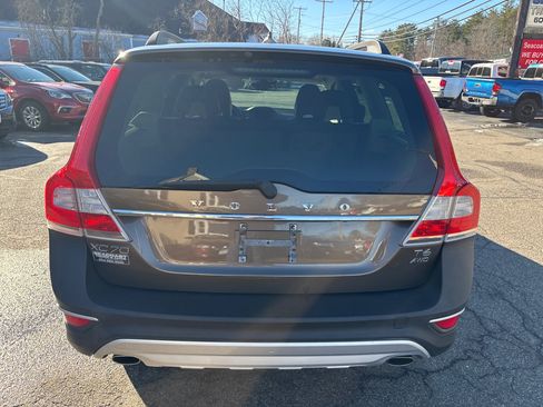 Used 2014 Volvo XC70 T6 image 4