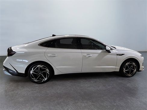 Used 2024 Hyundai Sonata SEL w/ Convenience Package image 6
