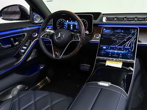 New 2026 Mercedes-Benz Maybach S 580 4MATIC image 13