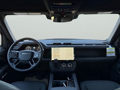 New 2026 Land Rover Defender 90 X-Dynamic SE AWD/4WD image 9