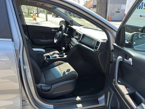 Used 2020 Kia Sportage LX AWD/4WD image 25
