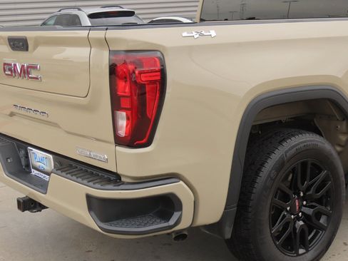 Used 2022 GMC Sierra 1500 Elevation AWD/4WD image 12