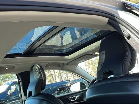 Used 2024 Volvo S60 B5 Core image 13