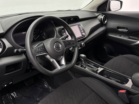 Used 2023 Nissan Kicks SV FWD image 8