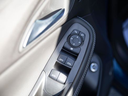 Used 2024 Buick Encore GX Avenir w/ Avenir Technology Package image 21