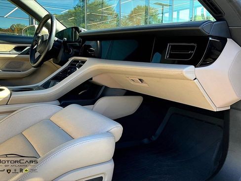 Used 2021 Porsche Taycan 4S image 15