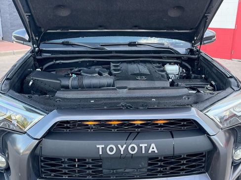 Used 2020 Toyota 4Runner SR5 Premium w/ Moonroof Package AWD/4WD image 32