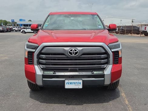 Used 2022 Toyota Tundra Limited w/ Power Package AWD/4WD image 9
