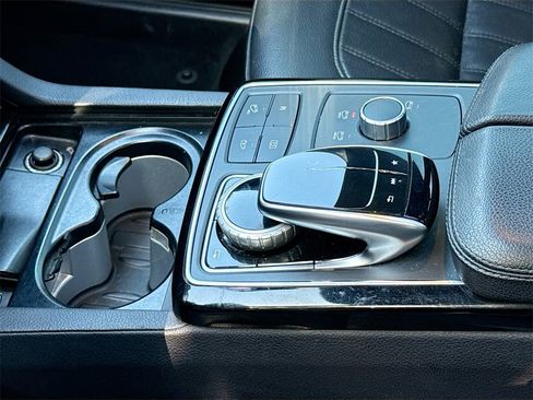 Used 2018 Mercedes-Benz GLS 450 4MATIC w/ Premium Package image 22