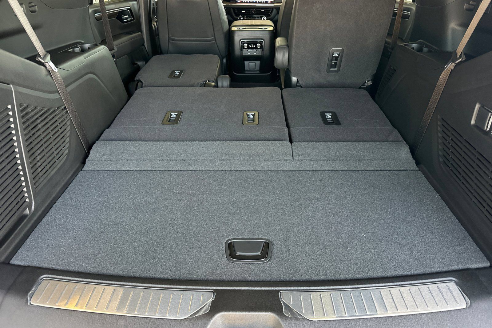 New 2026 Chevrolet Tahoe High Country AWD/4WD image 17