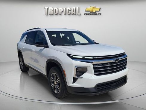 New 2026 Chevrolet Traverse LT image 4