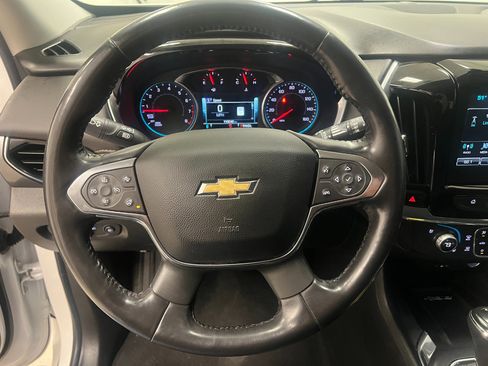 Used 2018 Chevrolet Traverse Premier image 35