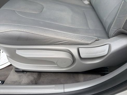 Used 2023 Hyundai Elantra SEL w/ Convenience Package image 16