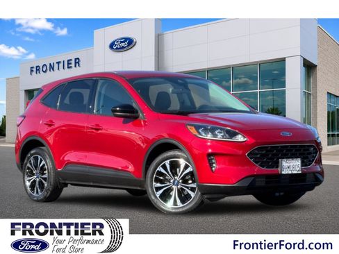 Certified 2022 Ford Escape SE w/ SE Sport Appearance Package AWD/4WD image 3