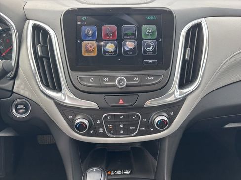 Used 2018 Chevrolet Equinox Premier AWD/4WD image 12