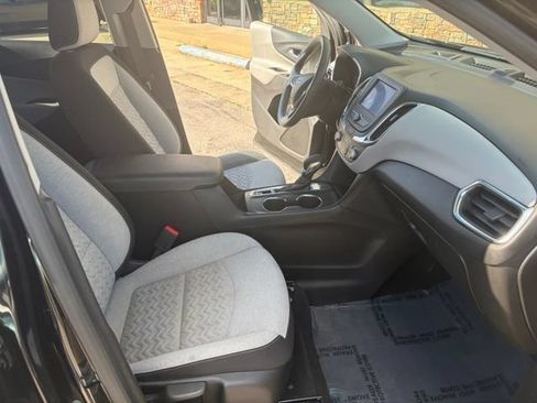 Used 2022 Chevrolet Equinox LS FWD image 35