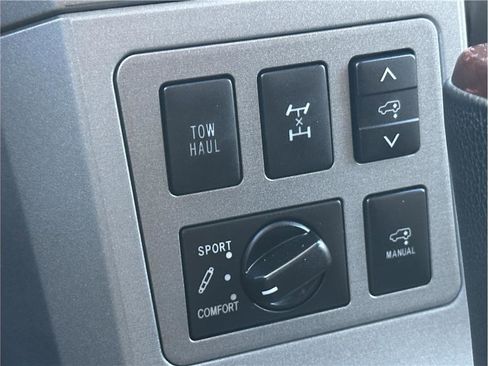 Used 2012 Toyota Sequoia Platinum image 27