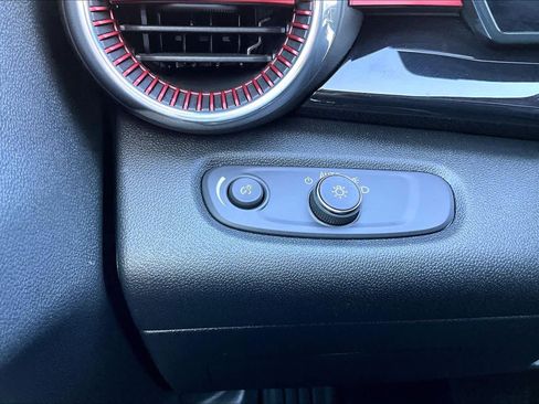 Used 2025 Chevrolet Trax RS w/ Driver Confidence Package image 33