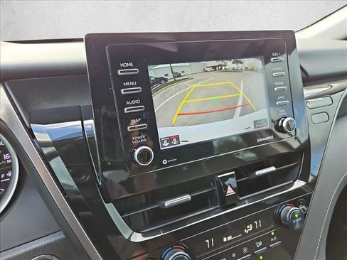 Used 2022 Toyota Camry LE w/ Convenience Package image 14