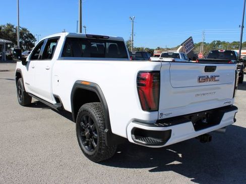 Used 2024 GMC Sierra 2500 AT4 w/ AT4 Premium Plus Package image 8