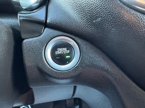 Used 2019 Chevrolet Equinox LT image 29