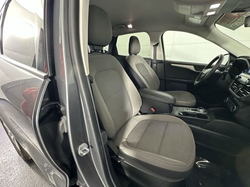 Used 2022 Ford Escape SE w/ Cold Weather Package FWD image 26