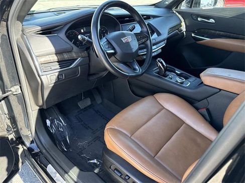 Certified 2022 Cadillac XT4 Premium Luxury w/ Enhanced Visibility Package image 11