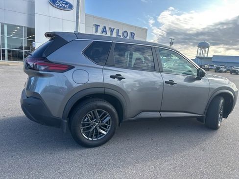 Used 2021 Nissan Rogue S image 17