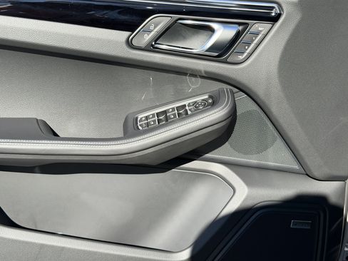 New 2026 Porsche Macan S image 22