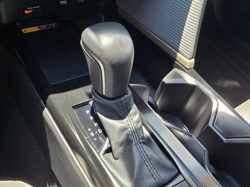 Used 2025 Toyota Camry SE AWD/4WD image 28