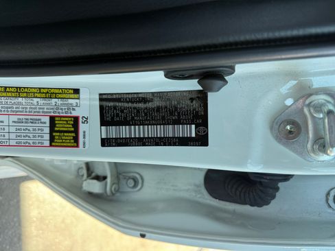 Used 2022 Toyota Camry SE w/ Carpet Mat Package (TMS) FWD image 23