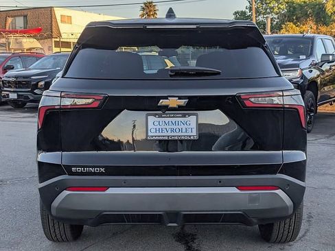New 2026 Chevrolet Equinox LT image 9