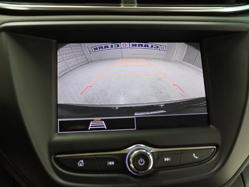 Used 2023 Chevrolet TrailBlazer LT FWD image 25