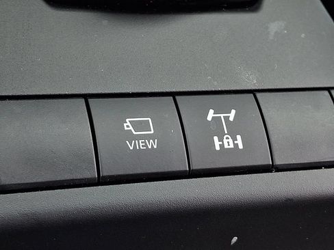 Used 2025 Toyota 4Runner TRD Off-Road Premium AWD/4WD image 24