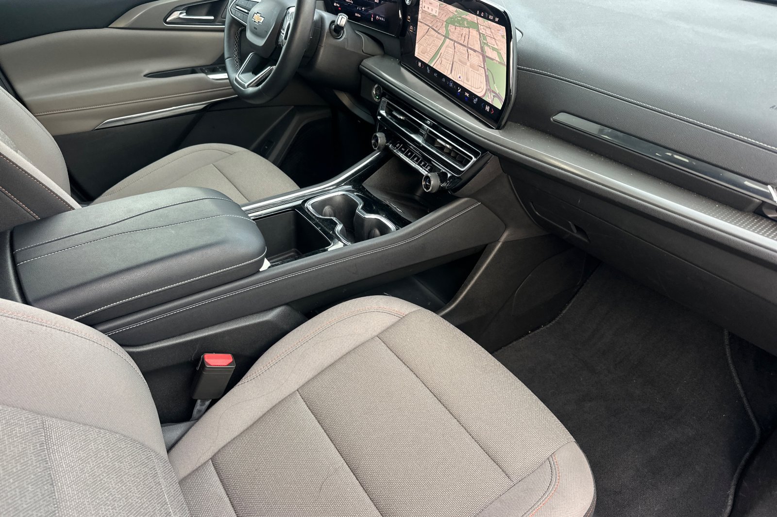 Used 2026 Chevrolet Traverse LT w/ Driver Confidence Package FWD image 20