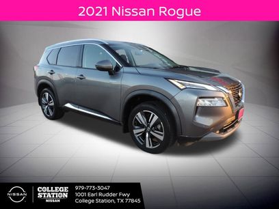 Used 2021 Nissan Rogue SL w/ Premium Package