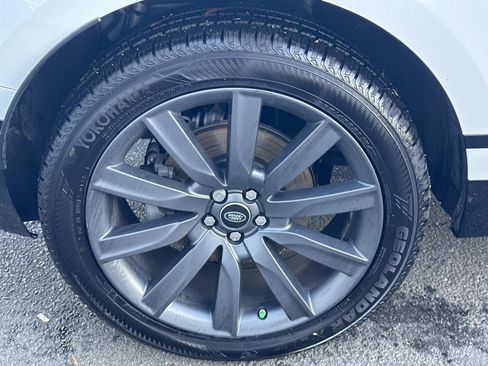 Used 2018 Land Rover Range Rover Velar R-Dynamic HSE image 27