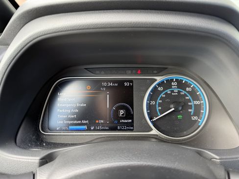Used 2025 Nissan Leaf S FWD image 18