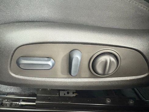 Used 2022 Chevrolet Malibu LT image 11