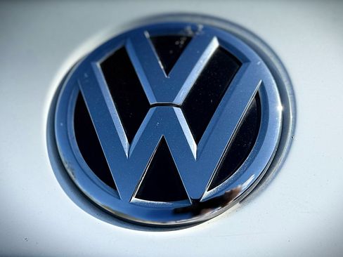 Used 2017 Volkswagen Passat 1.8T SE image 43