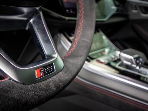 Used 2025 Audi RS Q8 performance image 33