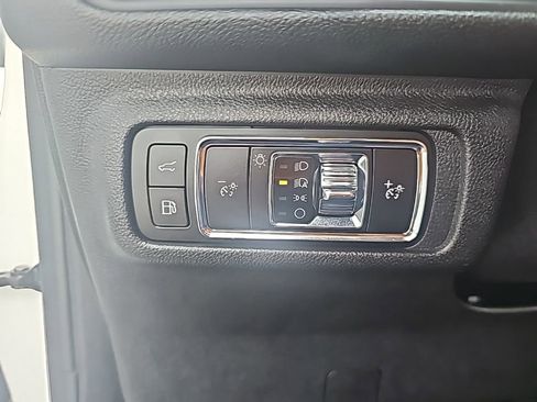 Used 2025 Lincoln Corsair Grand Touring w/ Equipment Group 301A AWD/4WD image 22