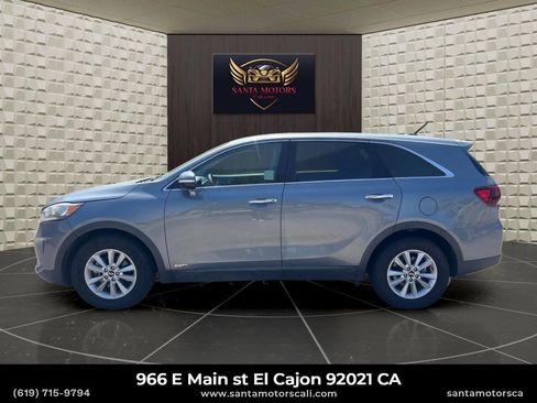 Used 2020 Kia Sorento AWD V6 image 6