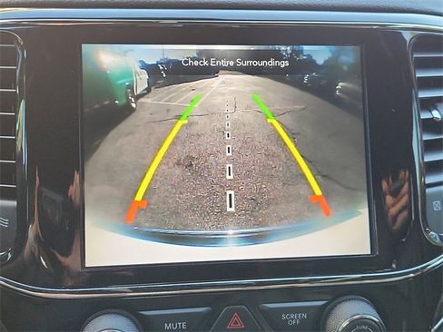 Used 2021 Jeep Grand Cherokee Limited image 15