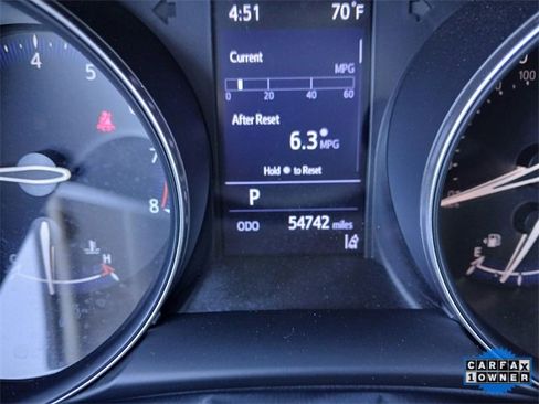 Used 2021 Toyota C-HR LE image 21