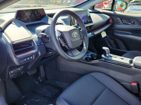 New 2026 Toyota Prius SE image 6