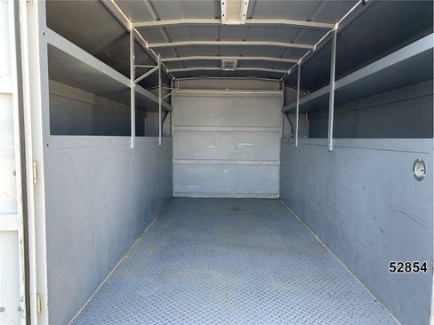 Used 2015 GMC Savana 3500 RWD image 9