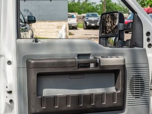 Used 2015 Ford F250 XLT image 17