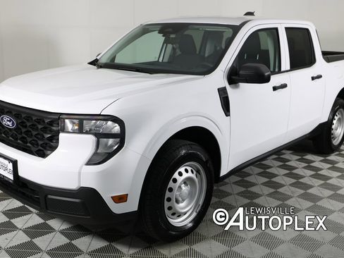 Used 2025 Ford Maverick XL w/ Equipment Group 102A image 13